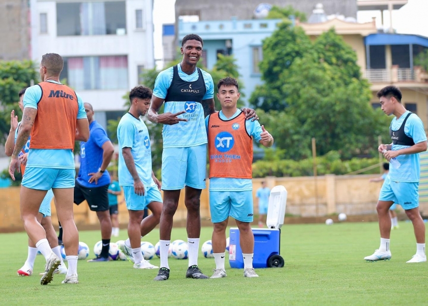 'Cuộc chạy đua không tưởng' tại V-League đã chính thức bắt đầu 679832