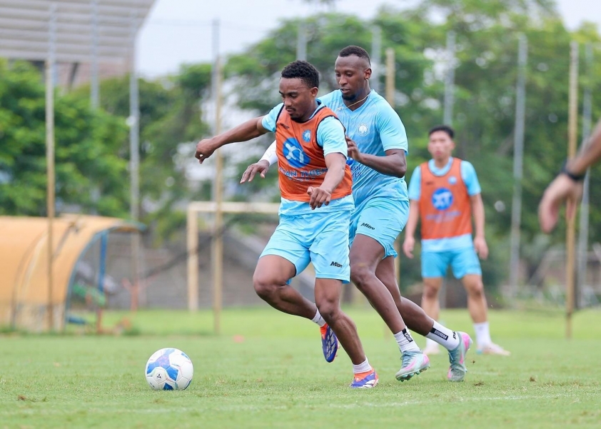 'Cuộc chạy đua không tưởng' tại V-League đã chính thức bắt đầu 679831