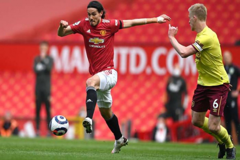 cavani ao do dang thi dau vo cung an tuong