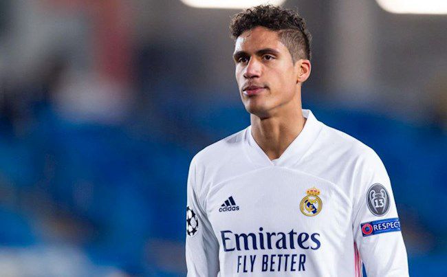 vi tri cua varane tai real dang bi lung lay
