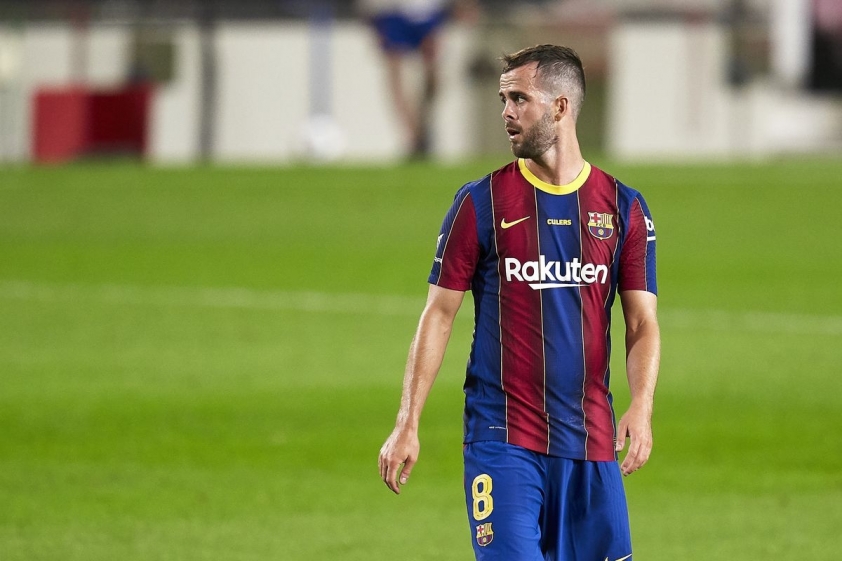 pjanic thi dau khong thanh cong tai barca ngay mua dau tien