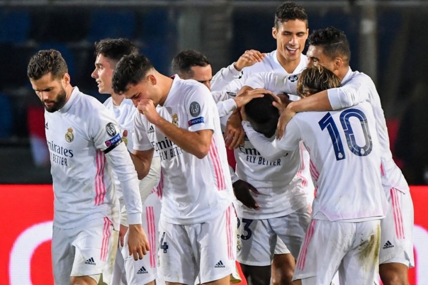 nha vo dich 13 lan co nguy co bi cam du champions league