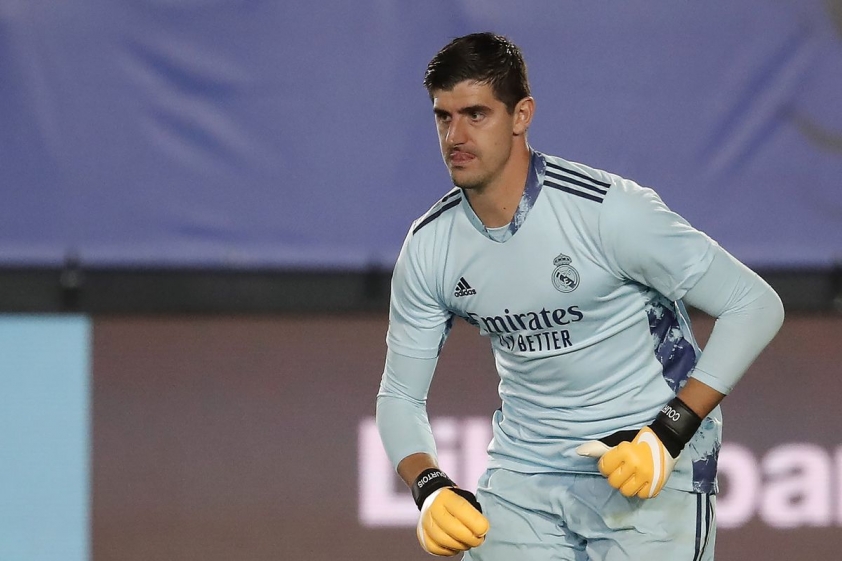 thibaut courtois dang thi dau vo cung an tuong