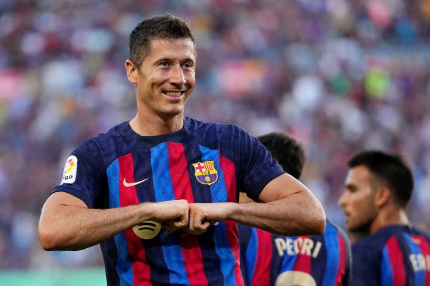 Lewandowski lập kỷ lục “khủng” trong trận ra mắt cho Barcelona tại Champions League 183790