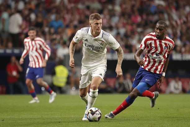 Bị ‘cà khịa’ chơi tiêu cực, HLV Real Madrid đáp lại một câu khiến đồng nghiệp ‘tắt tiếng’ 189933