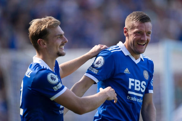 Leicester City đi vào lịch sử theo cách không thể buồn hơn 189628