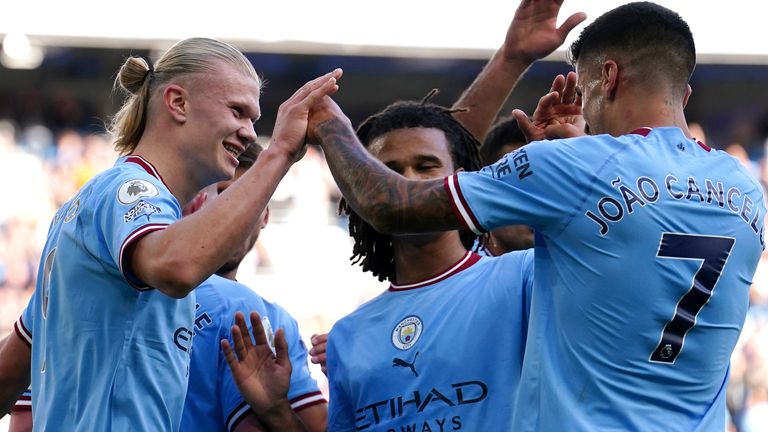 Man City sẵn sàng cho chuyến hành quân đến sân của Liverpool tại vòng 11 Ngoại hạng Anh (Ảnh: Getty)