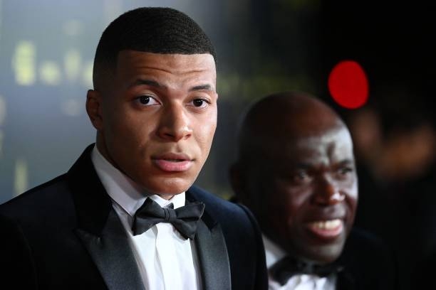 Phát ngôn ngông cuồng, Mbappe nhận cái kết ‘không thể đắng hơn’ từ ông chủ PSG? 204799