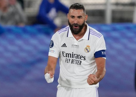 Vừa giành Quả bóng Vàng, Benzema lập tức chốt bến đỗ cuối trong sự nghiệp 204769