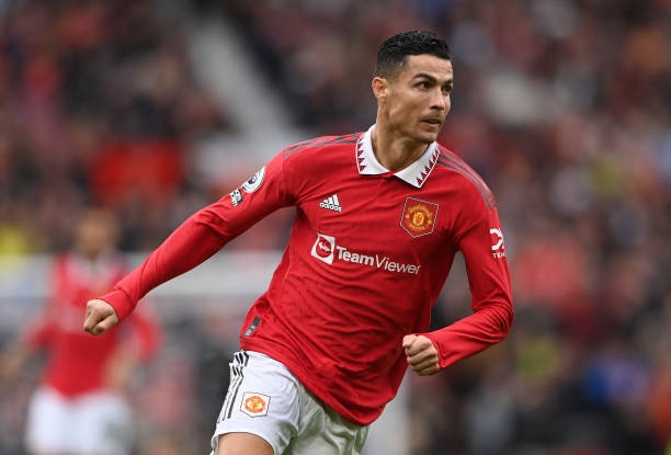 Ronaldo và lựa chọn nhục nhã nhất sự nghiệp: Dự bị hoặc xuống đội trẻ 207976