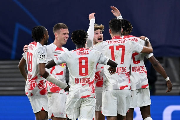 Kết quả Cúp C1 hôm nay 26/10: Messi rực sáng, PSG giành vé đi tiếp 208629