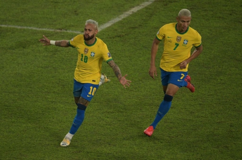 Neymar tiếp tục tỏa sáng ở trận đấu này. Ảnh: Getty