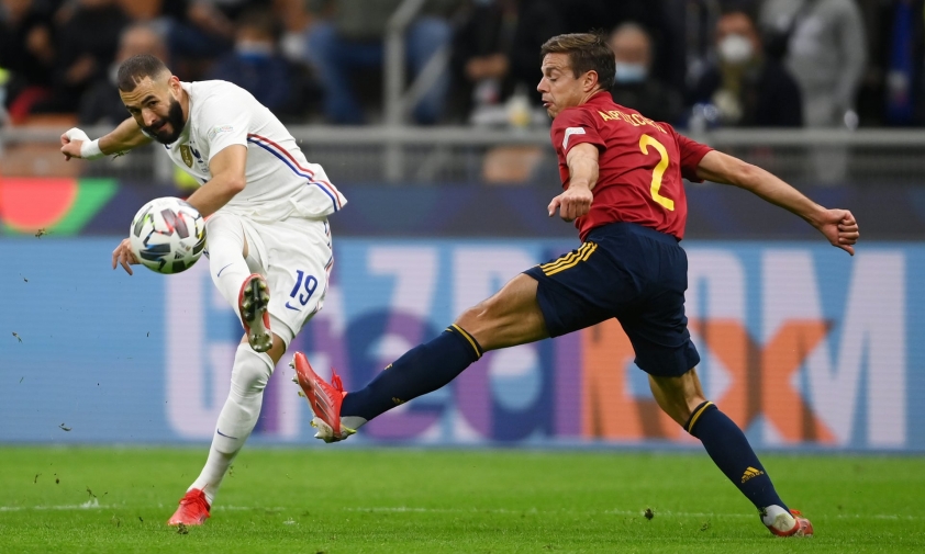 Benzema lập siêu phẩm vào lưới Tây Ban Nha. Ảnh: Getty