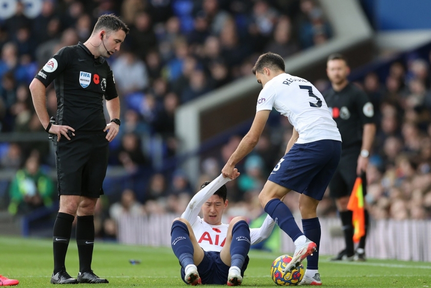 Trận đấu giữa Everton và Tottenham diễn ra với chất lượng không cao. Ảnh: Getty