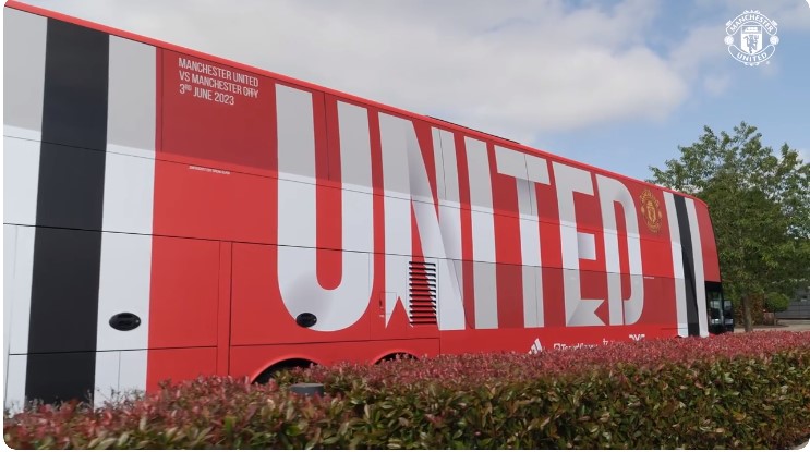 'Hào khí ngút trời', MU sớm lên đường đến Wembley 287395