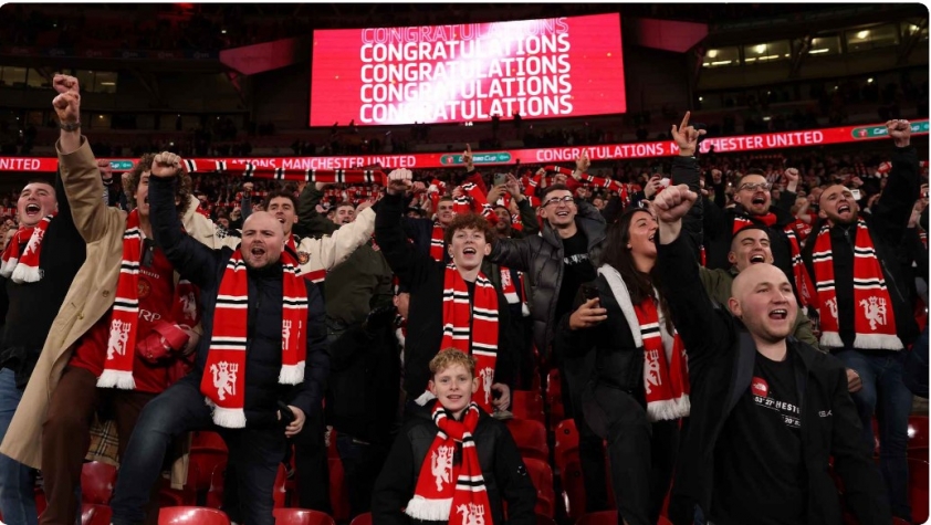 'Hào khí ngút trời', MU sớm lên đường đến Wembley 287396