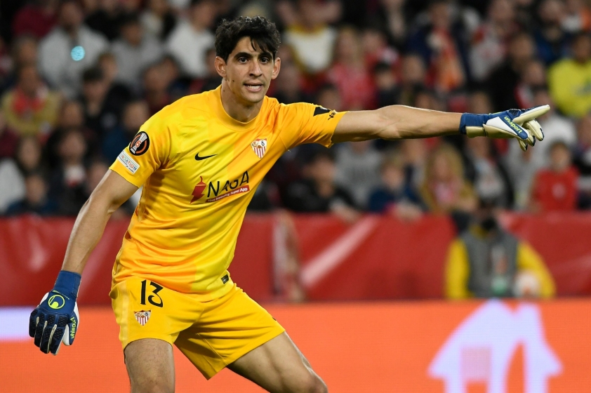 Sevilla sụp đổ, Al Nassr nhanh chân kiếm 'người bắt pen' hàng đầu về cho Ronaldo 298513