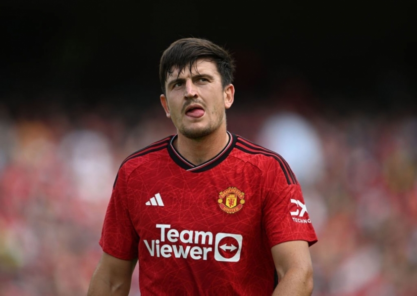 MU 'chốt' xong người thay Maguire, Barca bất ngờ được hưởng lợi 312044