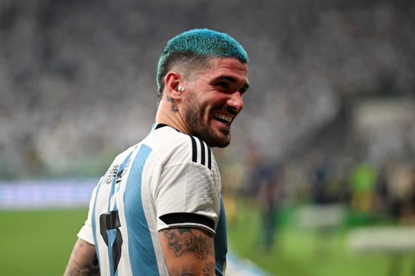 Ronaldo thị uy, kéo thêm 'vệ sĩ' của Messi và bạn thân Neymar sang Ả Rập 316131