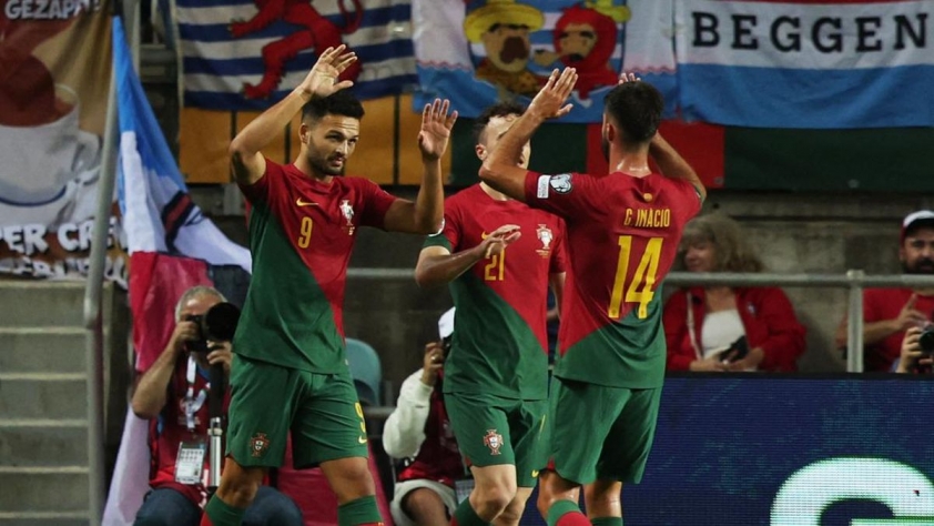 Thắng tưng bừng, HLV tuyển Bồ Đào Nha khẳng định sự thật đau lòng về Ronaldo 325882