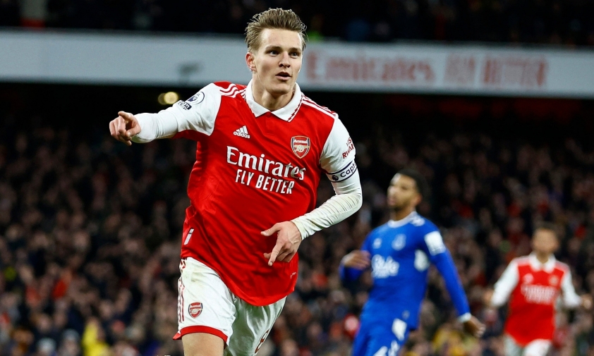 Chính chủ xác nhận, đã xong vụ Odegaard chia tay Arsenal dù đang chơi nổi bật 326095