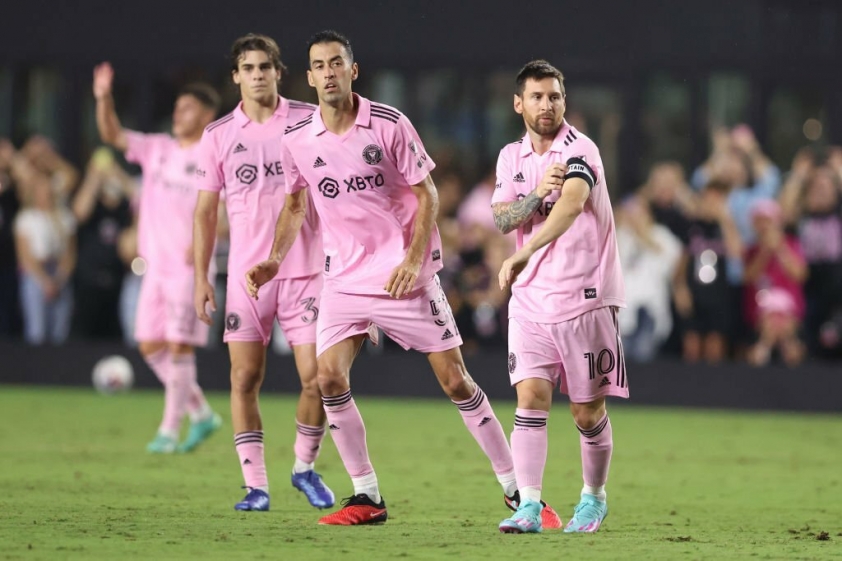 Messi hoá 'đấng', Inter Miami vẫn thua tức tưởi ngay trên sân nhà 338376