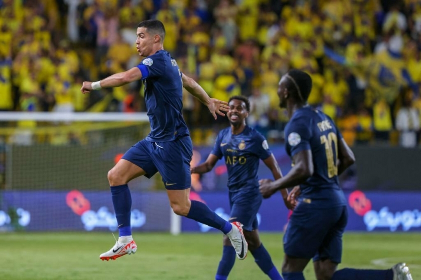 Nối mạch thăng hoa, Ronaldo lập thêm một kỷ lục không thể tin nổi tại Al Nassr 351998
