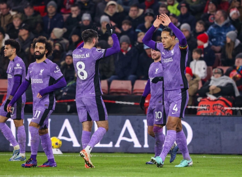 Trực tiếp Liverpool 1-0 Sheffield: Thế trận căng thẳng 368641