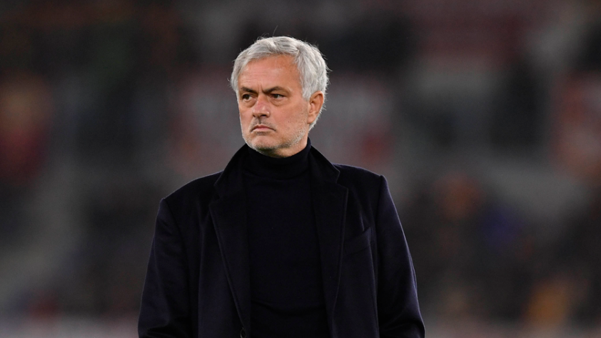 CHÍNH THỨC: Jose Mourinho bị sa thải ngay lập tức 391641