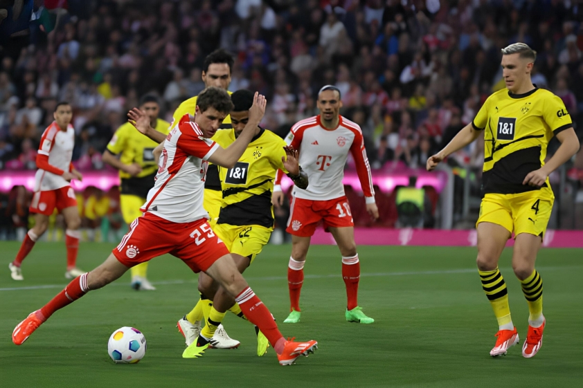 Trực tiếp Bayern Munich 0-0 Dortmund: Bất ngờ sớm 433273
