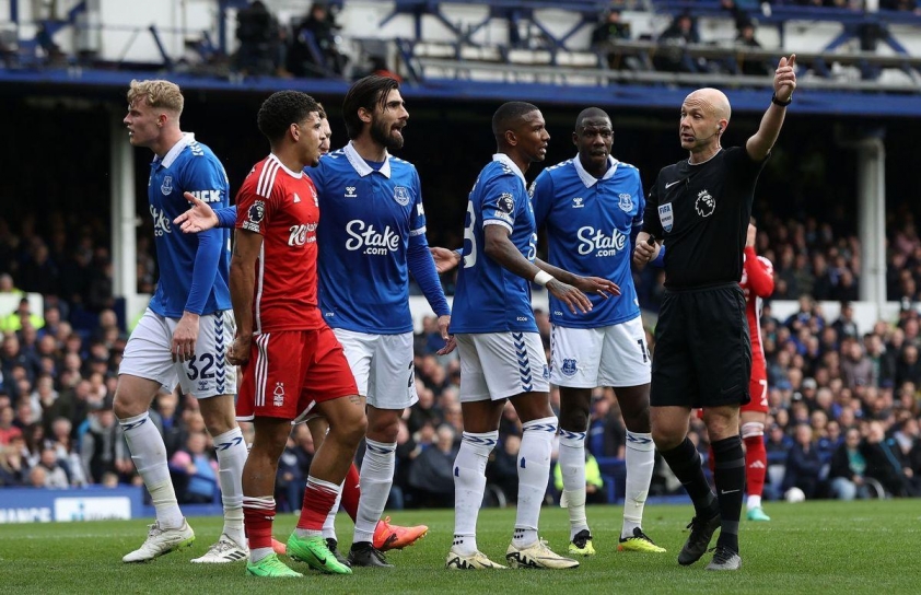 Nottingham tuyên bố đe dọa Premier League vì 'bị xử ép' quá lộ liễu 448993