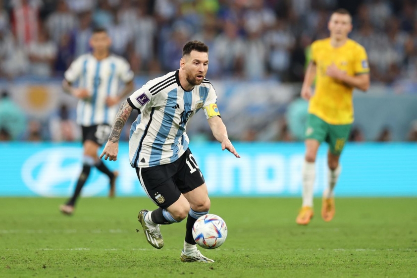HLV Scaloni đến sân, đã rõ tương lai Messi trên đội tuyển Argentina 312815