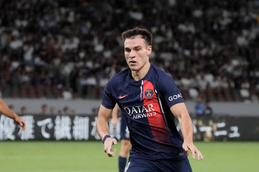 Hòa bạc nhược, cổ động viên PSG bắt đầu nhớ Mbappe và Neymar 313105