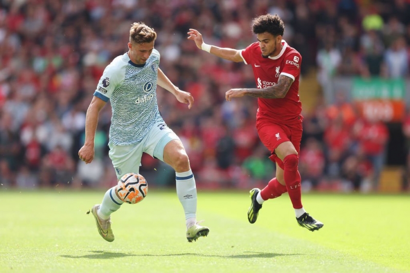 Chơi thiếu người, Liverpool ngược dòng ấn tượng 315579