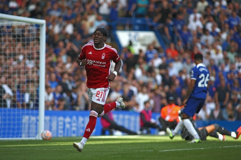 Hàng công mờ nhạt, Chelsea thất bại tủi hổ 321732