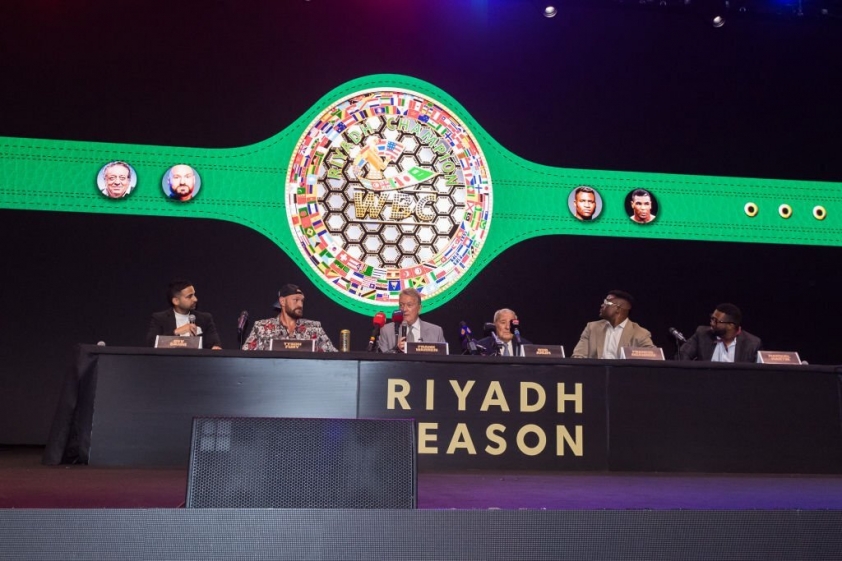 WBC làm đai mới trận đại chiến Fury và Ngannou, fan hâm mộ phẫn nộ 324119