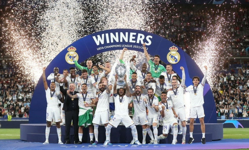 Barcelona đặt mục tiêu tại Champions League, Ancelotti chỉ biết 'cười khẩy' 330889