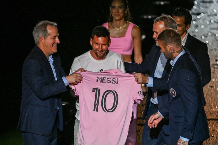 Ẩn mình chờ thời, Barca công bố thời điểm 'vàng' để tái ngộ Lionel Messi 340075