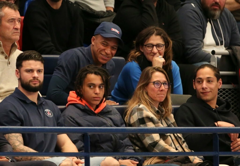 FIFA ra phán quyết, Mbappe phải gạt người nhà ra khỏi chuyện đại sự? 340576