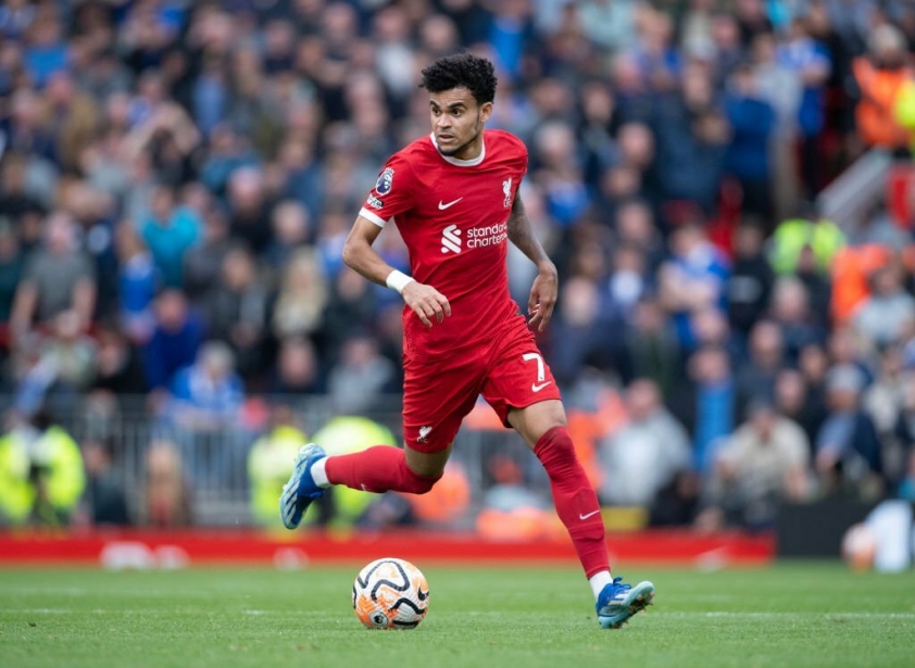 Ngôi sao Liverpool đón nhận hung tin ngay tại quê nhà 348386