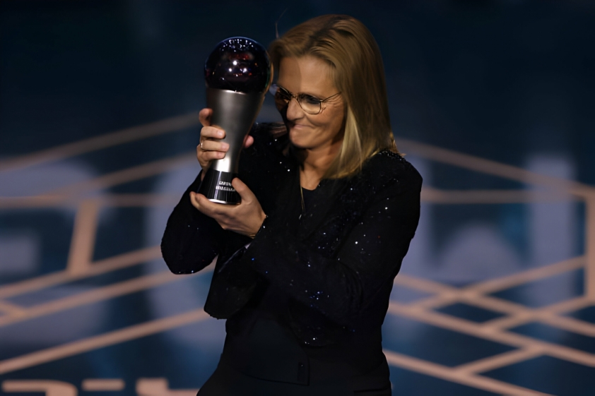 Trực tiếp FIFA The Best 2023: HLV đội nữ Anh thắng danh hiệu 391202