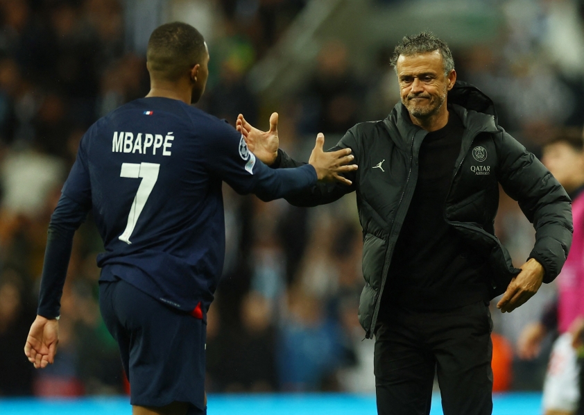 kylian-mbappe-y-luis-enrique-1711875816.jpeg