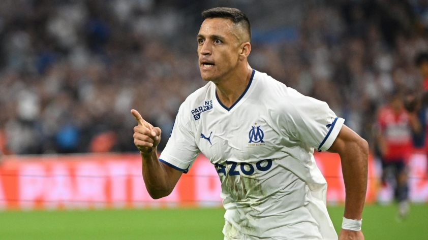Cựu sao của Arsenal và MU có thể đến Ả Rập thi đấu 289230