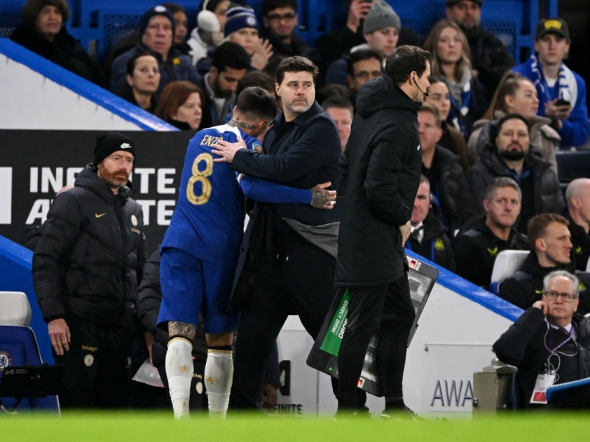 Khoảnh khắc cảm động: Ngôi sao Chelsea rơi nước mắt trong vòng tay Pochettino 376281