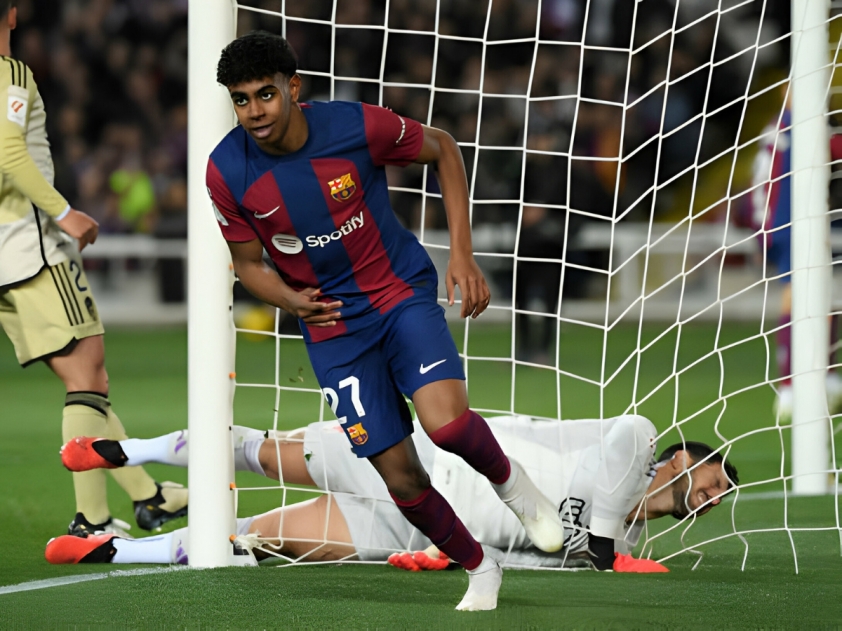 Yamal tỏa sáng, Barca chỉ níu kéo được 1 điểm trên sân nhà 405513