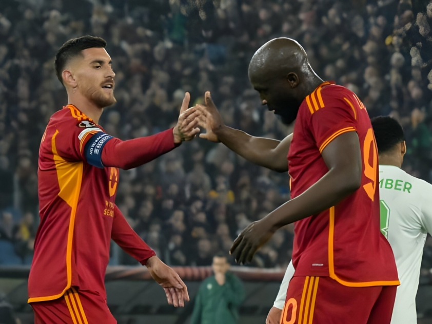 Penalty cân não, Roma chiến thắng nhọc nhằn trước Feyenoord để có vé đi tiếp tại C2 410076