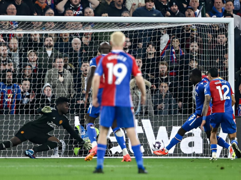 Hàng thủ mơ ngủ, MU thảm bại trước Crystal Palace 457475