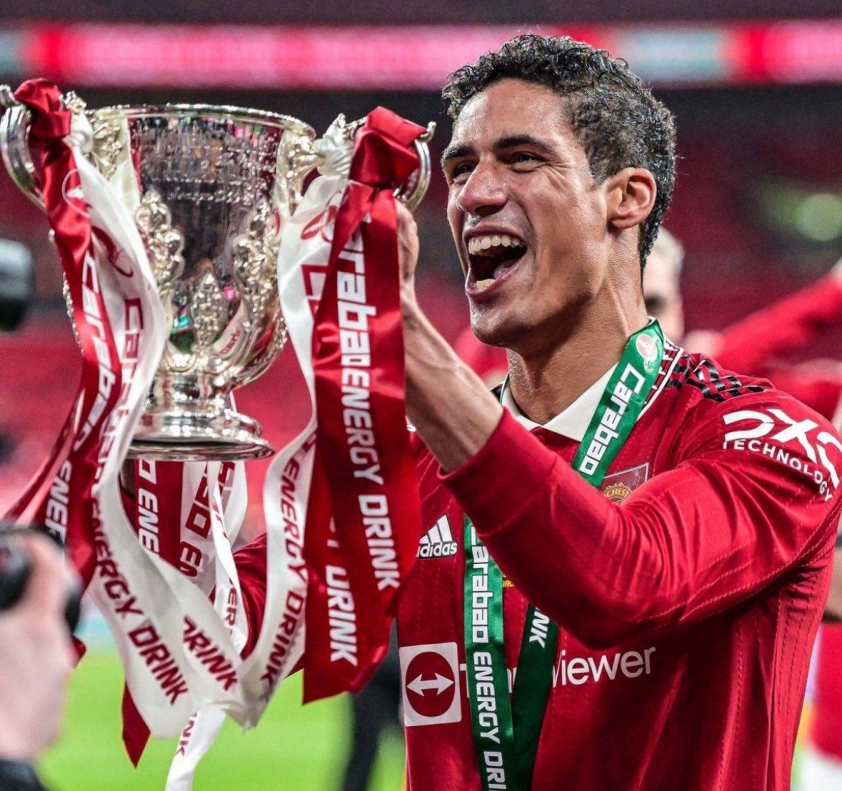 Chính thức: Varane tuyên bố chia tay MU 462328