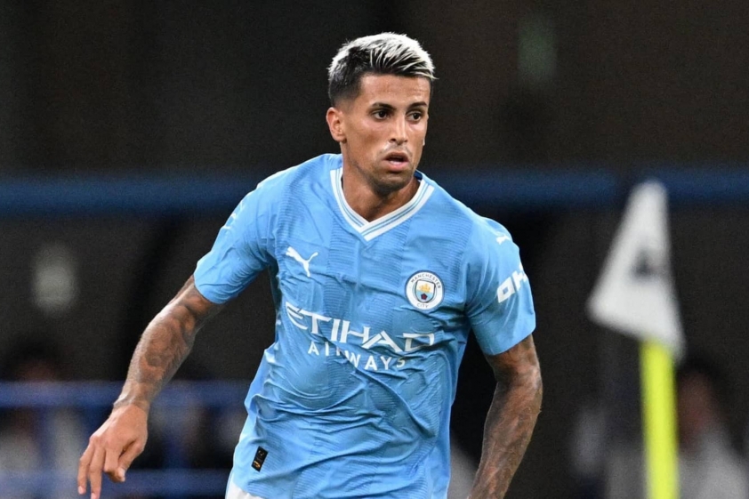 Arsenal ôm hận khi để vuột mất đồng đội Ronaldo vào tay Barca 315311