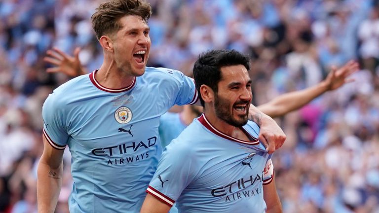Tranh băng đội trưởng của Man City, ngôi sao tuyển Anh thành trò cười 323305